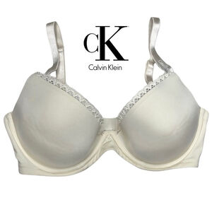 (NWOT) Calvin Klein Seductive Comfort Customized Lift Demi Bra – Ivory, Size 32D